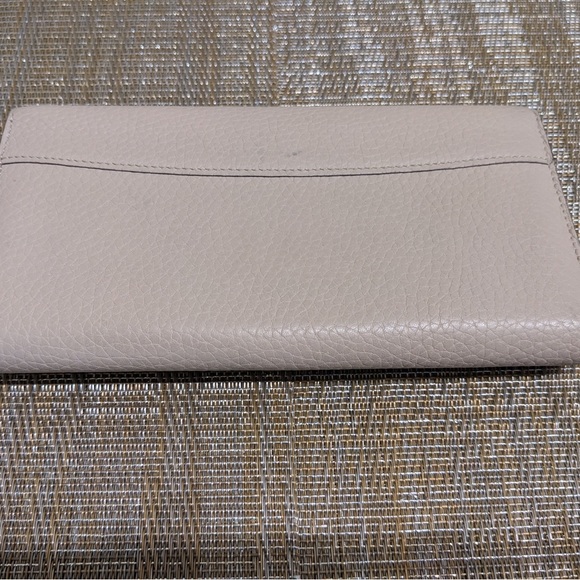 LOUIS VUITTON Capucines Wallet w/ Dust Sleeve - Picture 8 of 9